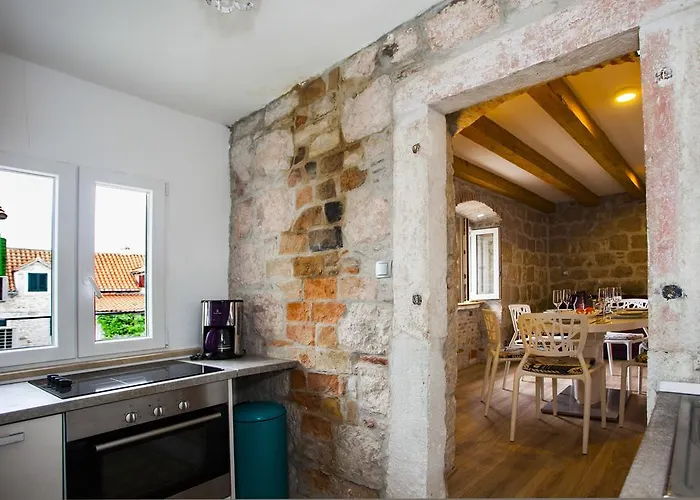 Veli Varos Appartement *