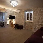 Veli Varos Апартаменты