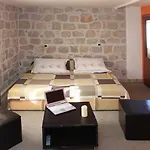 Veli Varos Апартаменты