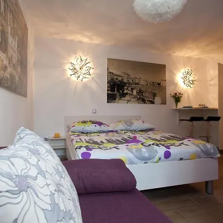 Veli Varos Apartman *