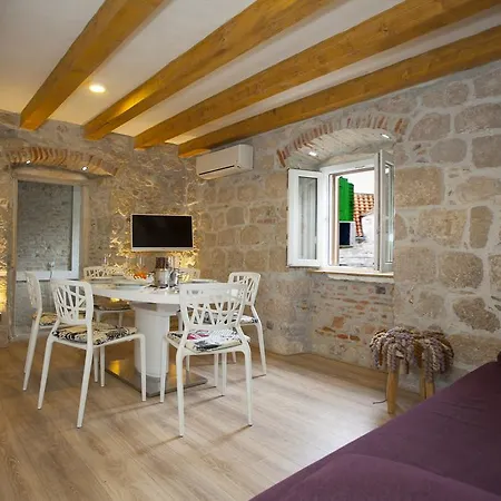 Veli Varos Apartman