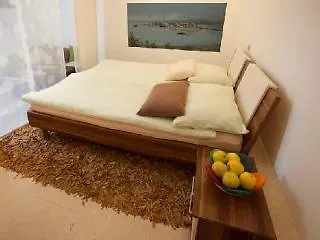 Veli Varos Apartman *