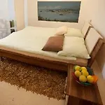 Veli Varos Apartment *