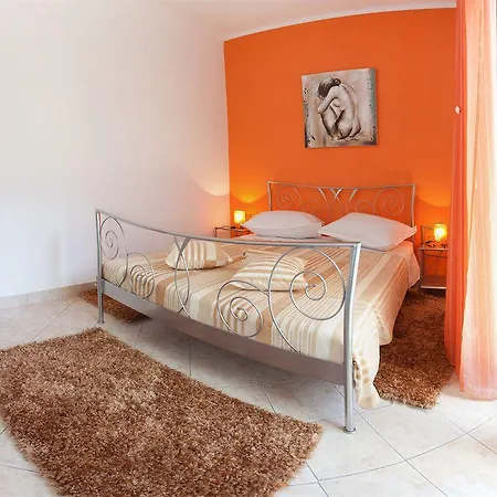 Veli Varos Apartment