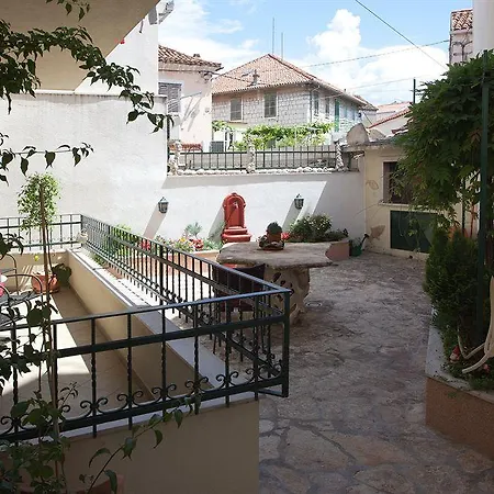 Apartment Veli Varos