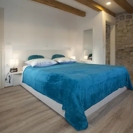 Apartment Veli Varos
