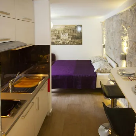 Veli Varos Apartment