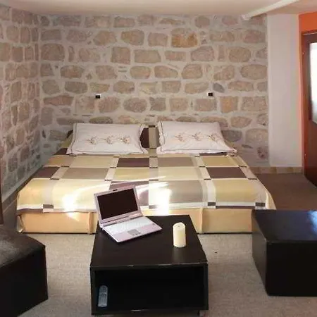 Veli Varos Apartment