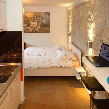 Apartment Veli Varos